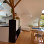 Kaiserstuhl-Ferienwohnung-Atelierwohnung-Küche-mit-Esszimmer
